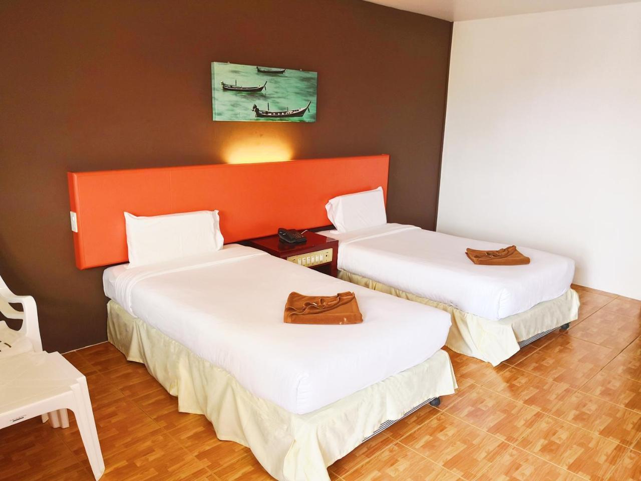 Patong 7Days Premium Hotel Phuket Екстериор снимка