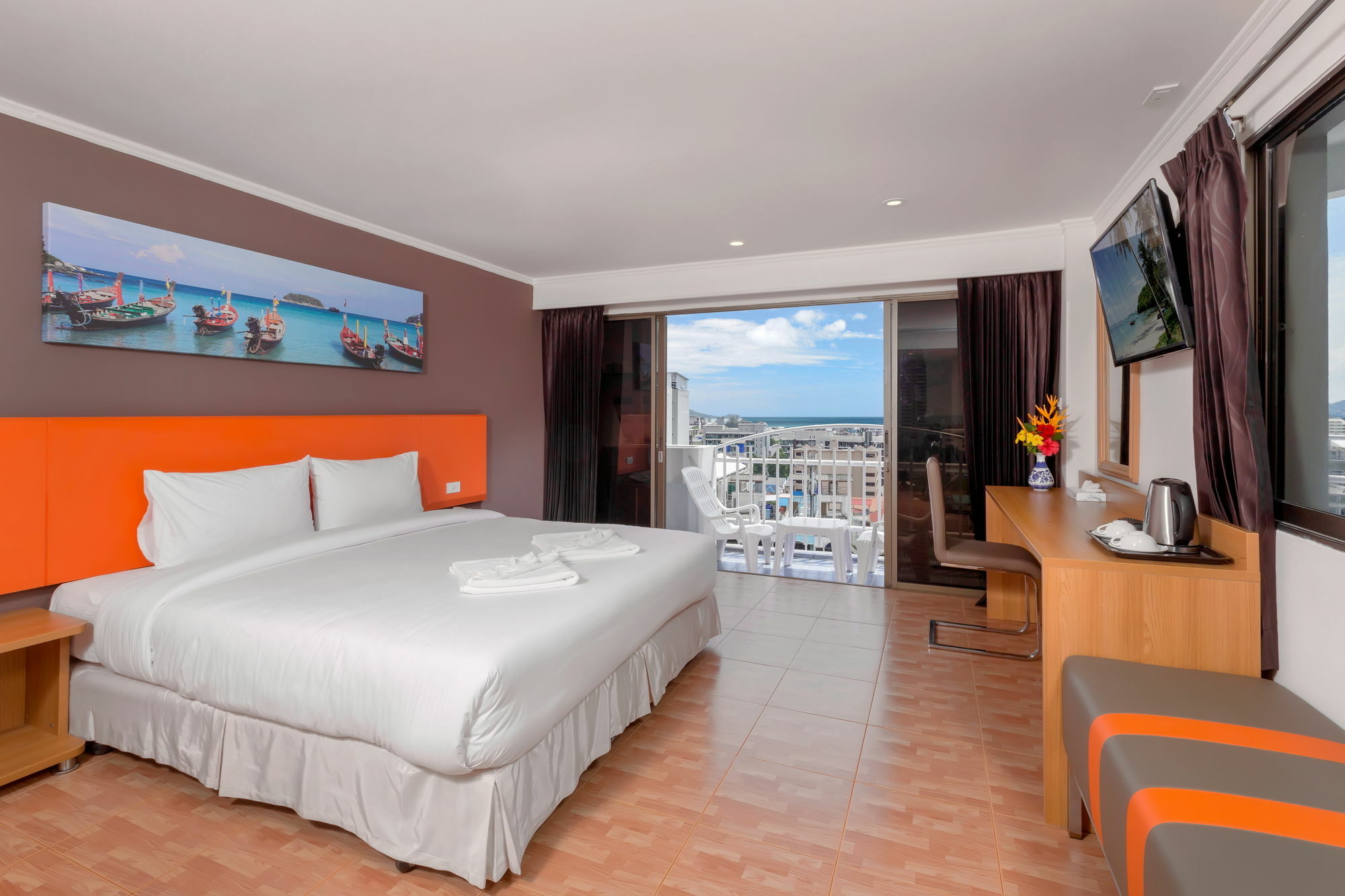 Patong 7Days Premium Hotel Phuket Екстериор снимка