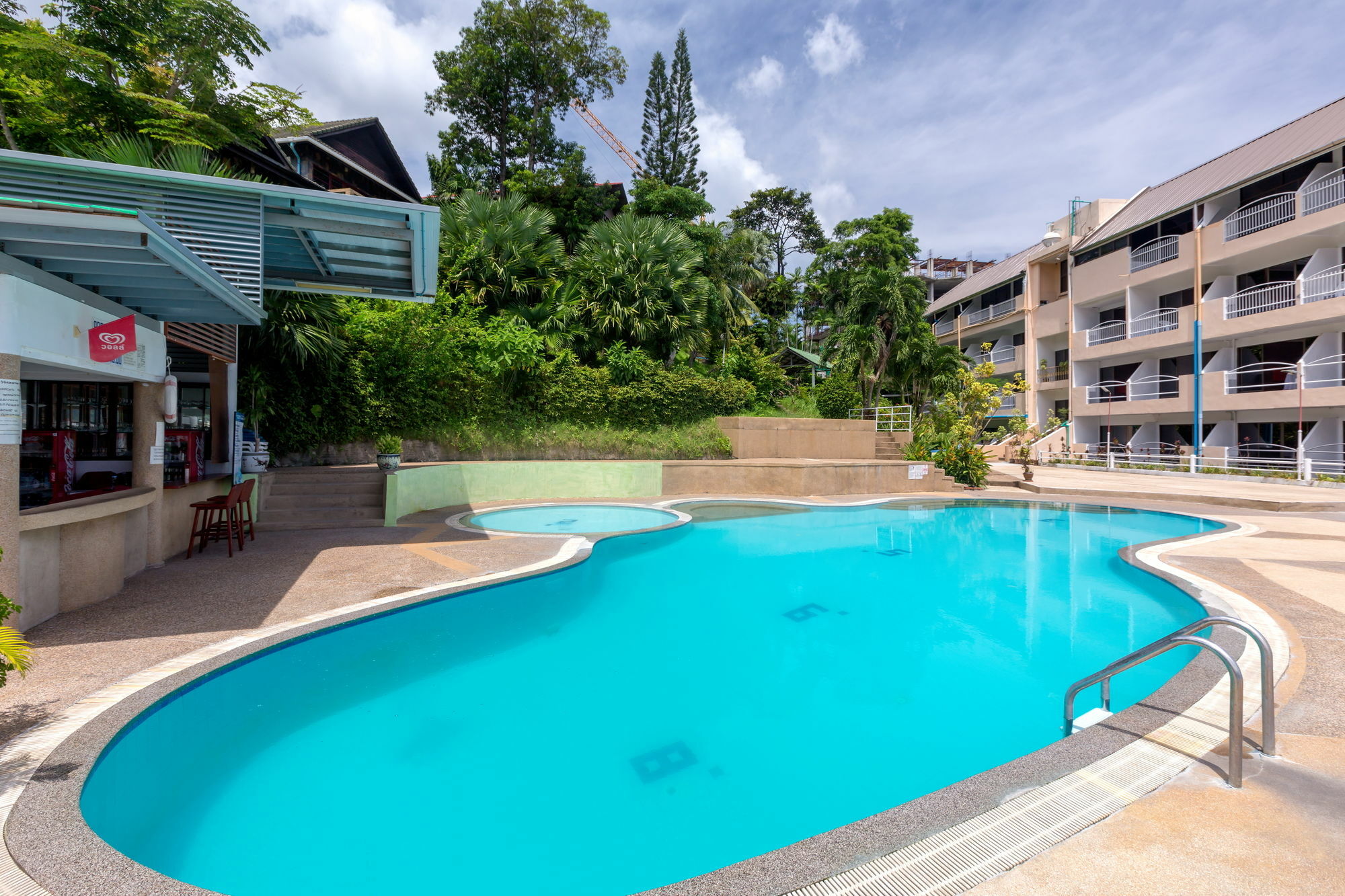 Patong 7Days Premium Hotel Phuket Екстериор снимка
